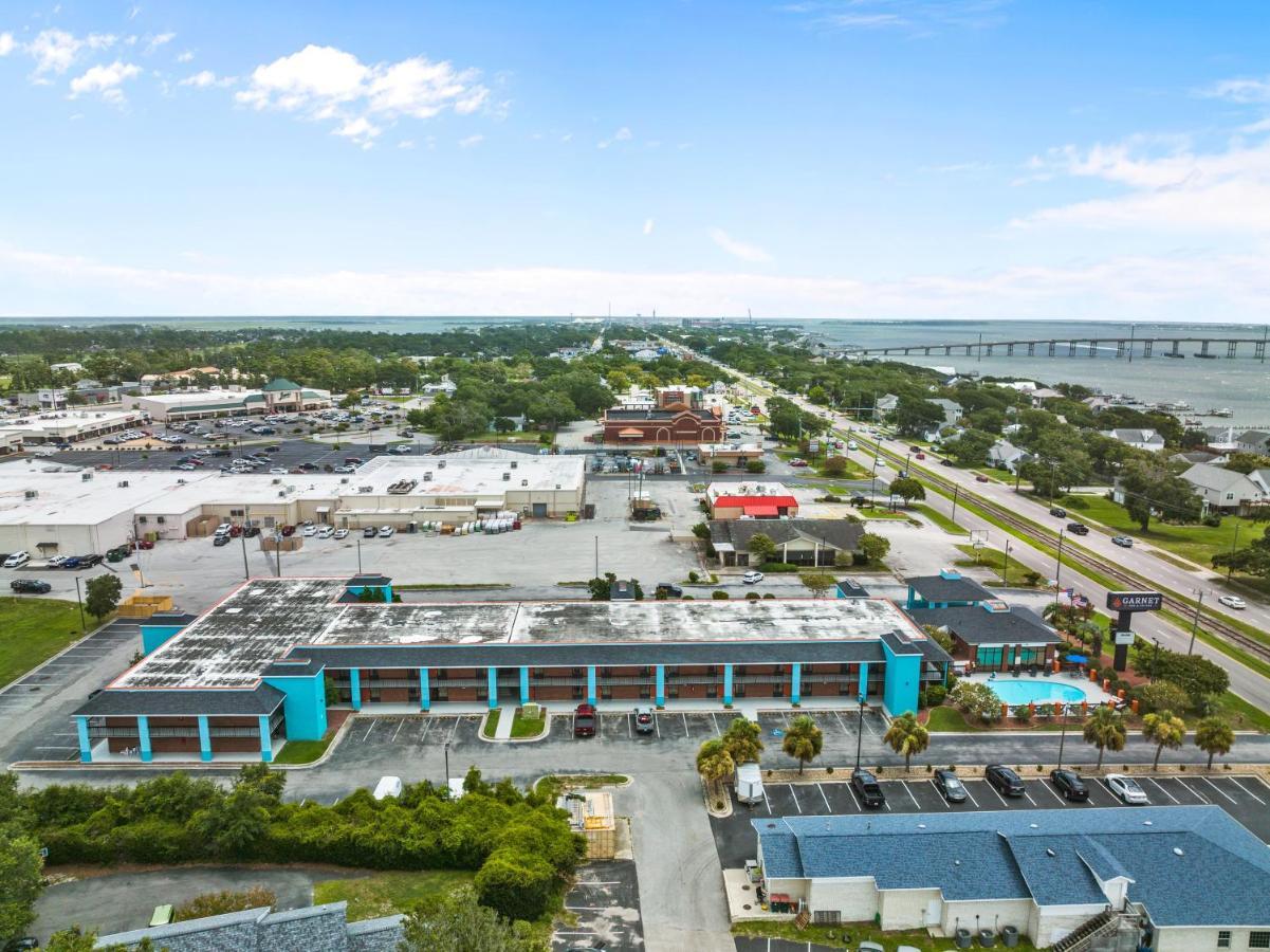 Garnet Inn & Suites, Morehead City Near Atlantic Beach Екстериор снимка
