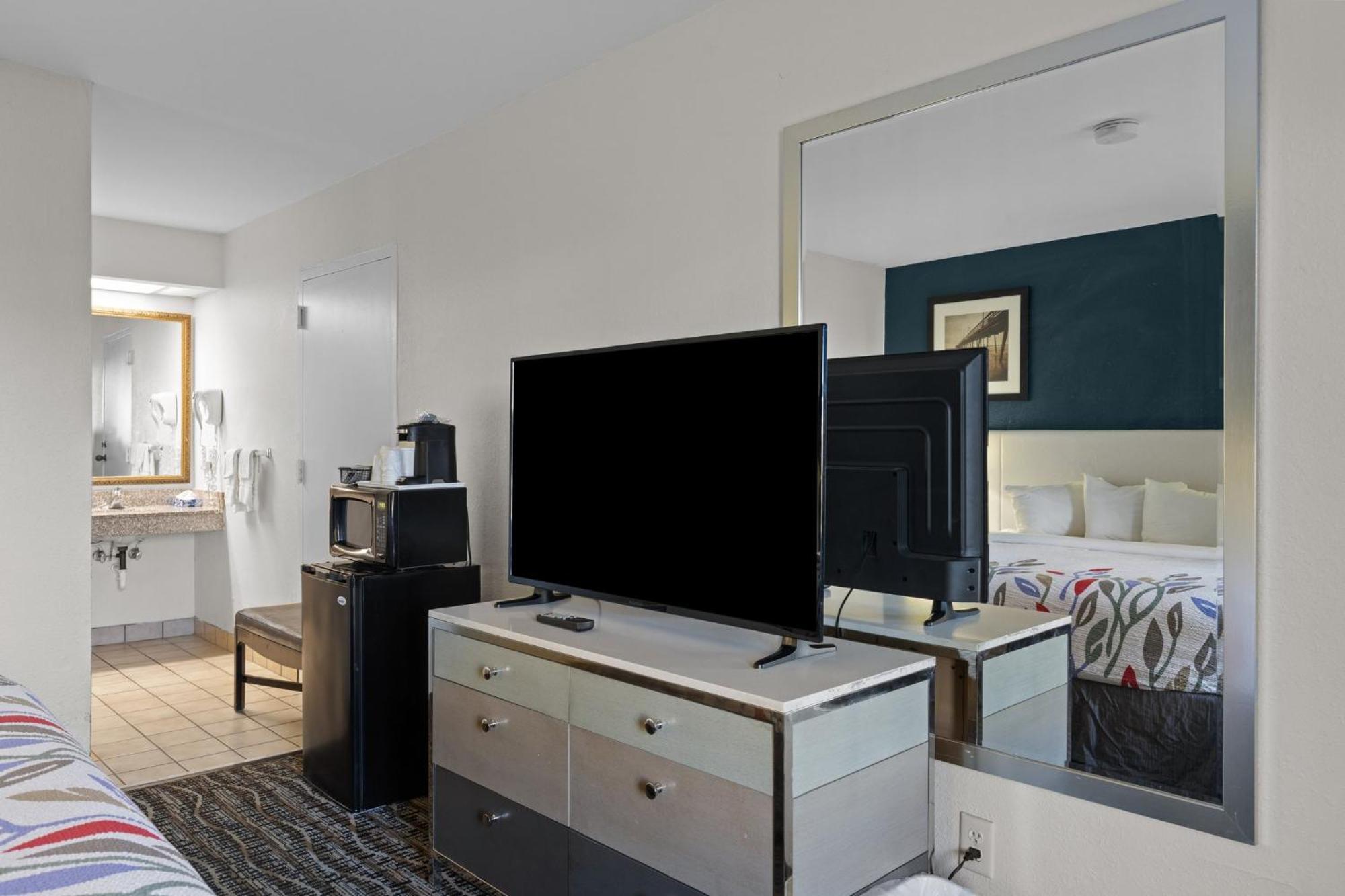 Garnet Inn & Suites, Morehead City Near Atlantic Beach Екстериор снимка